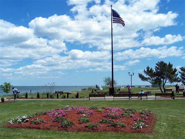 Bradley Point Park Memorials 016 (Small)